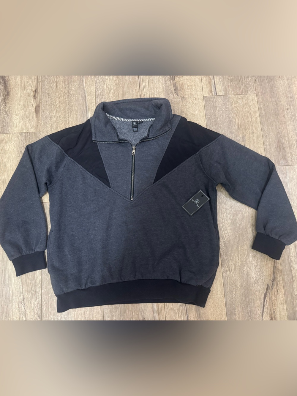 Volcom Brand new with tags Women's Charcoal and Black Half-Zip Pullover